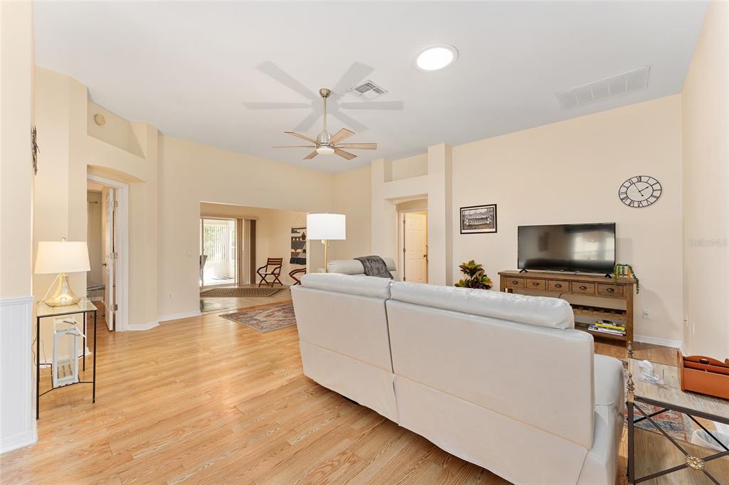 1044 Soledad Way The Villages, FL 32159 - Photo 18 of 61