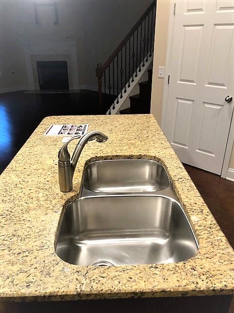 127 Grigsby Road Franklin, TN 37064 - Photo 8 of 30 Beautiful kitchen island that sparkles!