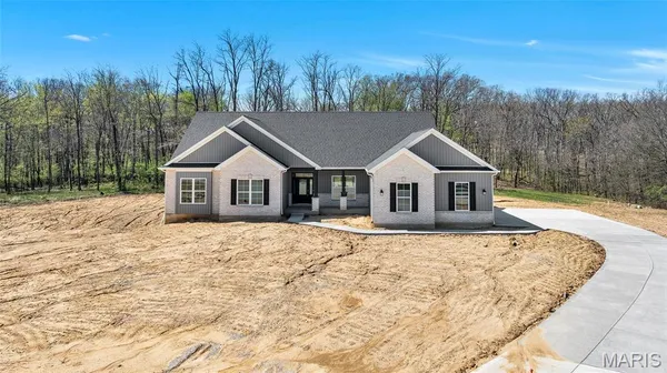$893,375 | 300 Schaper Estates Crossing, Foristell, MO 63348
