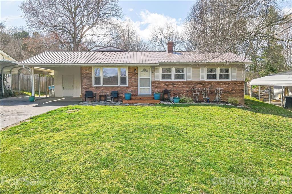 401 Rowland Rd. Swannanoa, NC 28778 - Photo 1 of 45 Gallery Image 1