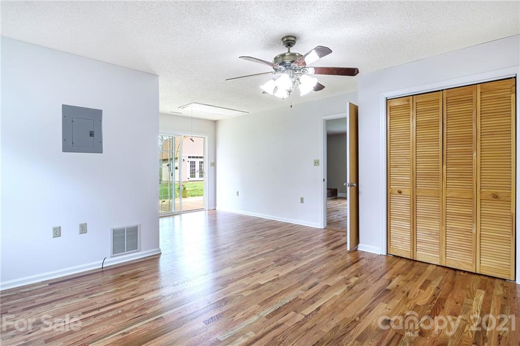 401 Rowland Rd. Swannanoa, NC 28778 - Photo 15 of 45 Gallery Image 15