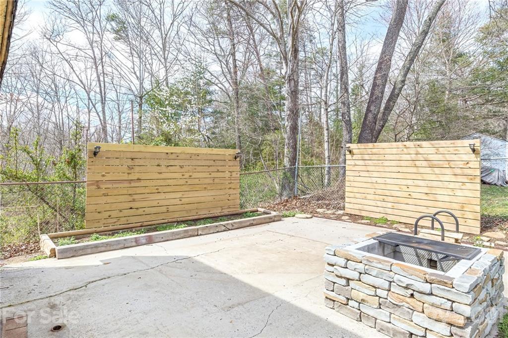 401 Rowland Rd. Swannanoa, NC 28778 - Photo 17 of 45 Gallery Image 17