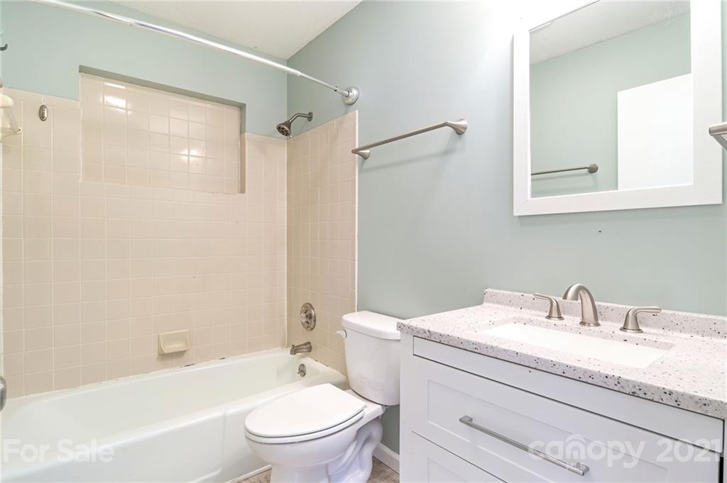401 Rowland Rd. Swannanoa, NC 28778 - Photo 24 of 45 Gallery Image 24