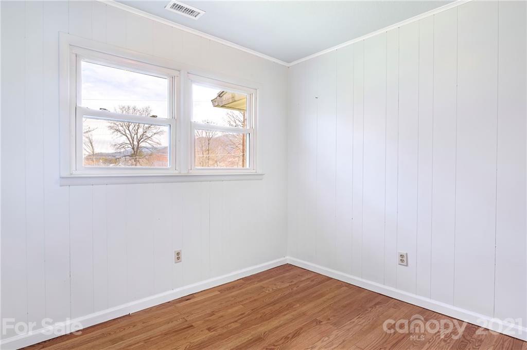 401 Rowland Rd. Swannanoa, NC 28778 - Photo 25 of 45 Gallery Image 25