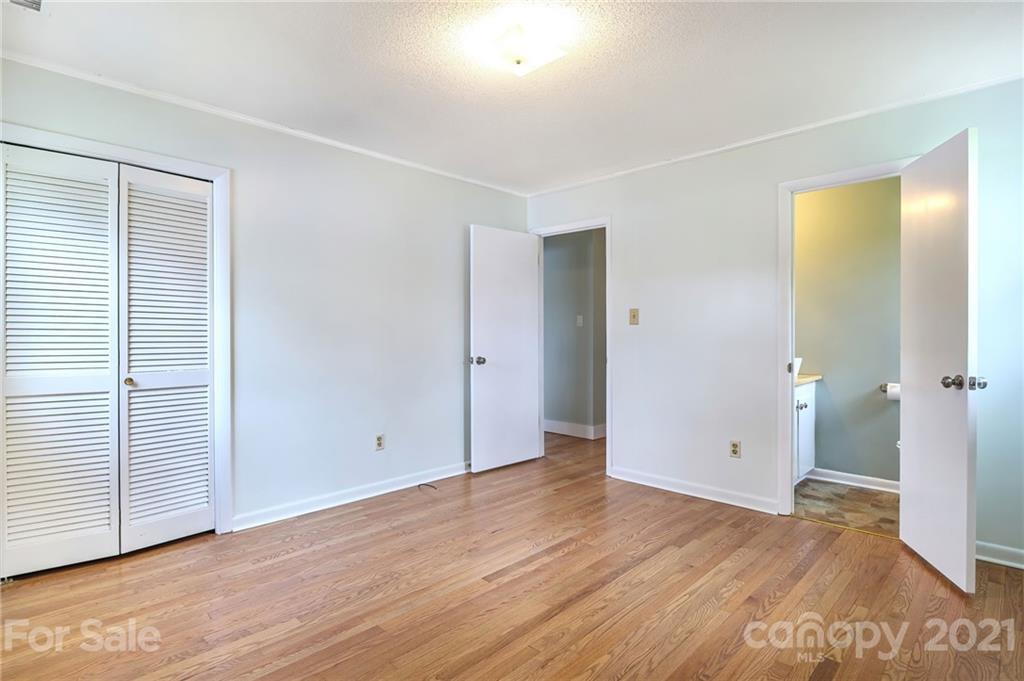 401 Rowland Rd. Swannanoa, NC 28778 - Photo 26 of 45 Gallery Image 26