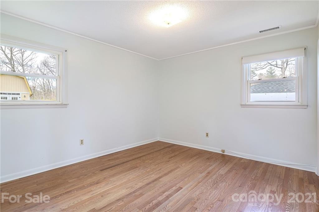 401 Rowland Rd. Swannanoa, NC 28778 - Photo 27 of 45 Gallery Image 27