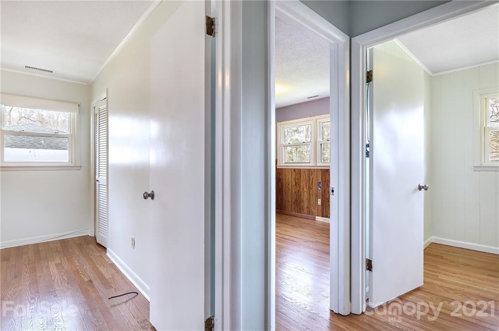 401 Rowland Rd. Swannanoa, NC 28778 - Photo 29 of 45 Gallery Image 29