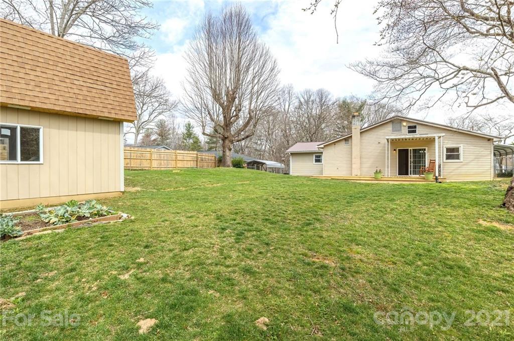 401 Rowland Rd. Swannanoa, NC 28778 - Photo 39 of 45 Gallery Image 39