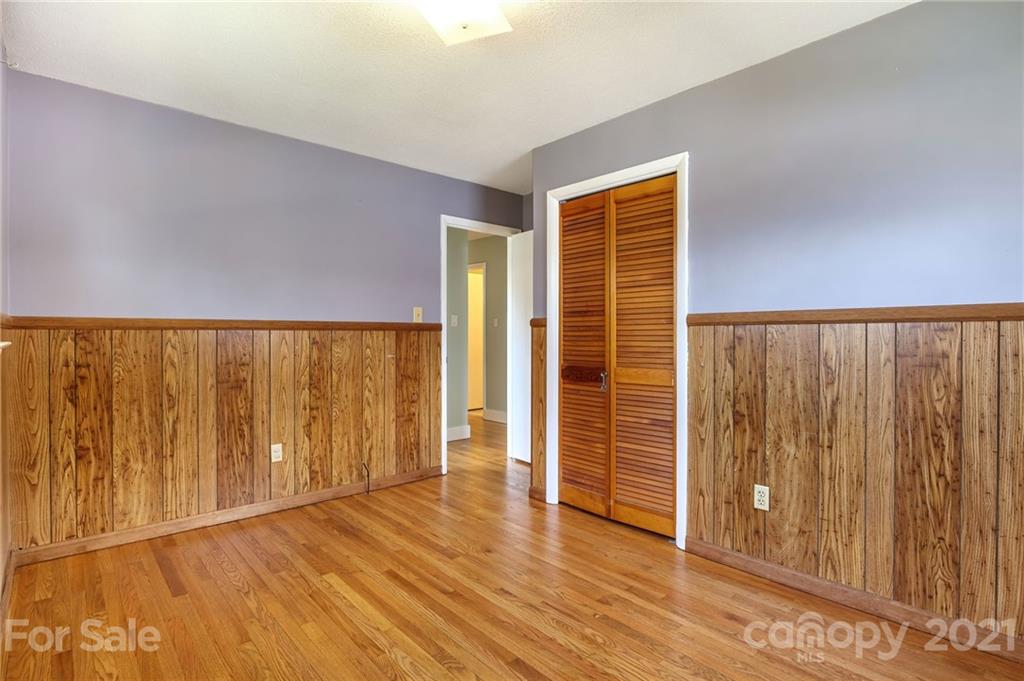 401 Rowland Rd. Swannanoa, NC 28778 - Photo 42 of 45 Gallery Image 42