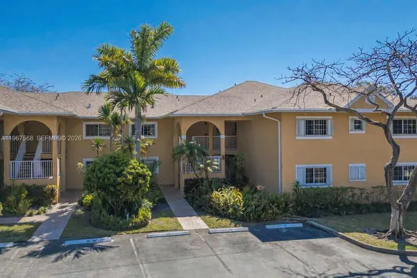 $189,000 | 811 Southeast 4th Avenue, Unit C103, Dania Beach, FL 33004