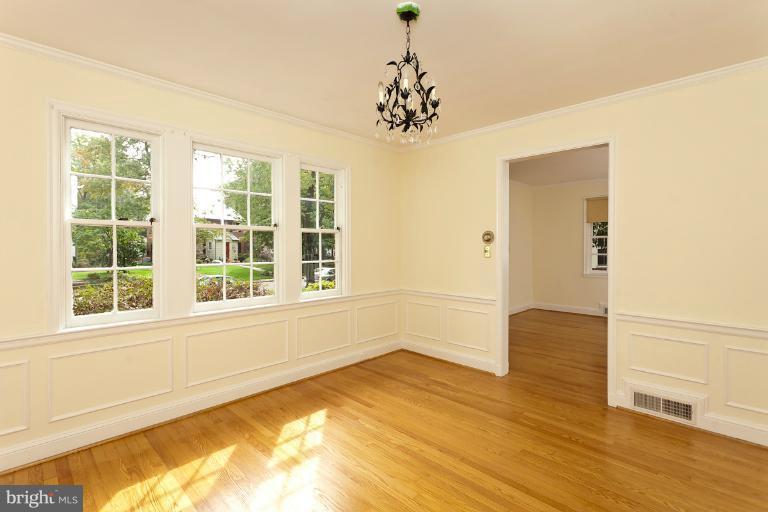 310 Broadmoor Road Baltimore, MD 21212 - Photo 16 of 30 Dining Room