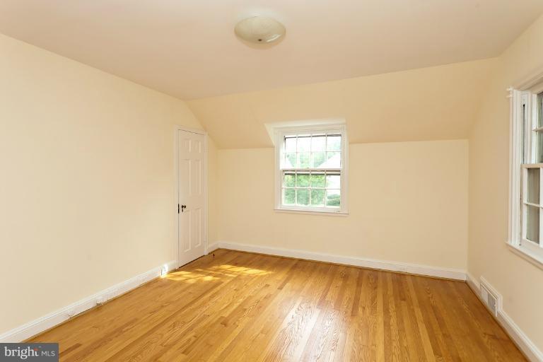 310 Broadmoor Road Baltimore, MD 21212 - Photo 18 of 30 Bath (Master)