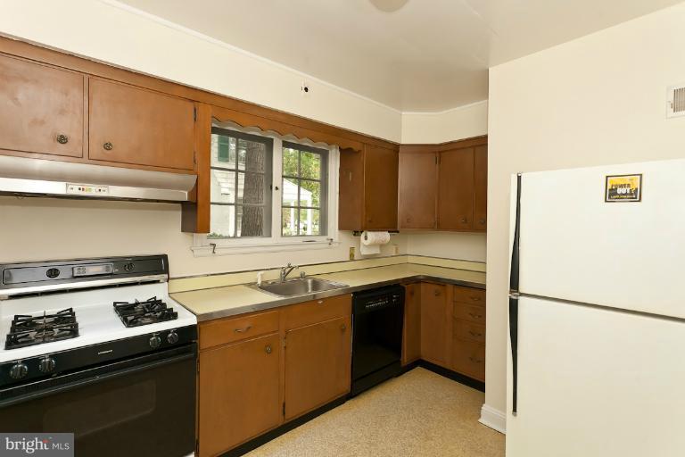 310 Broadmoor Road Baltimore, MD 21212 - Photo 24 of 30 Kitchen