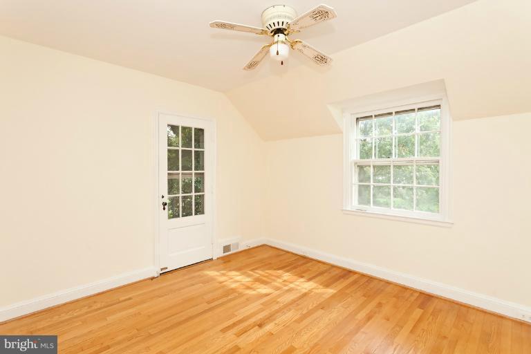 310 Broadmoor Road Baltimore, MD 21212 - Photo 27 of 30 Bedroom