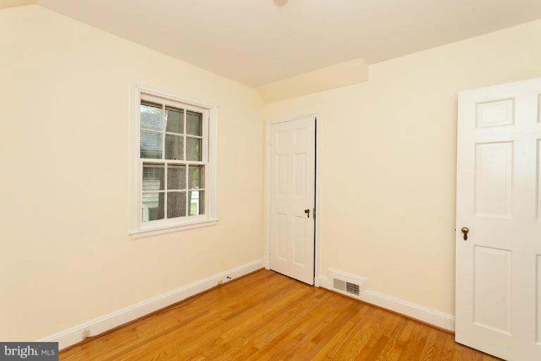 310 Broadmoor Road Baltimore, MD 21212 - Photo 9 of 30 Bedroom