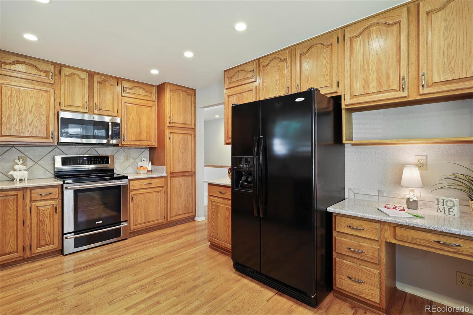 19 Sutherland Court Highlands Ranch, CO 80130 - Photo 11 of 35 Gallery Image 11