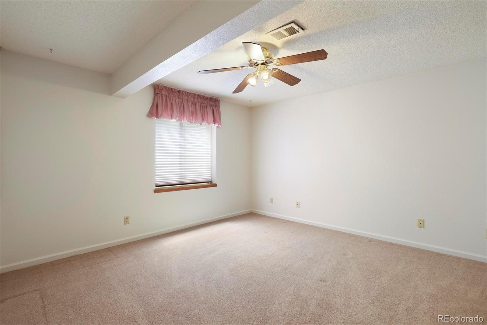 19 Sutherland Court Highlands Ranch, CO 80130 - Photo 23 of 35 Gallery Image 23