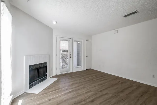 $1,050 | 9835 Walnut Street, Unit 106, Dallas, TX 75243