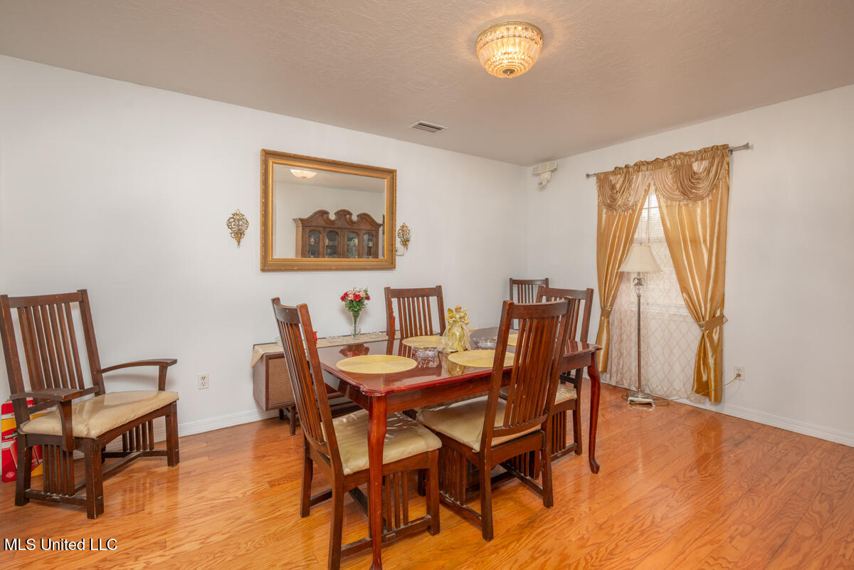 523 Dunnam Road Leakesville, MS 39451 - Photo 22 of 48 Dining Room