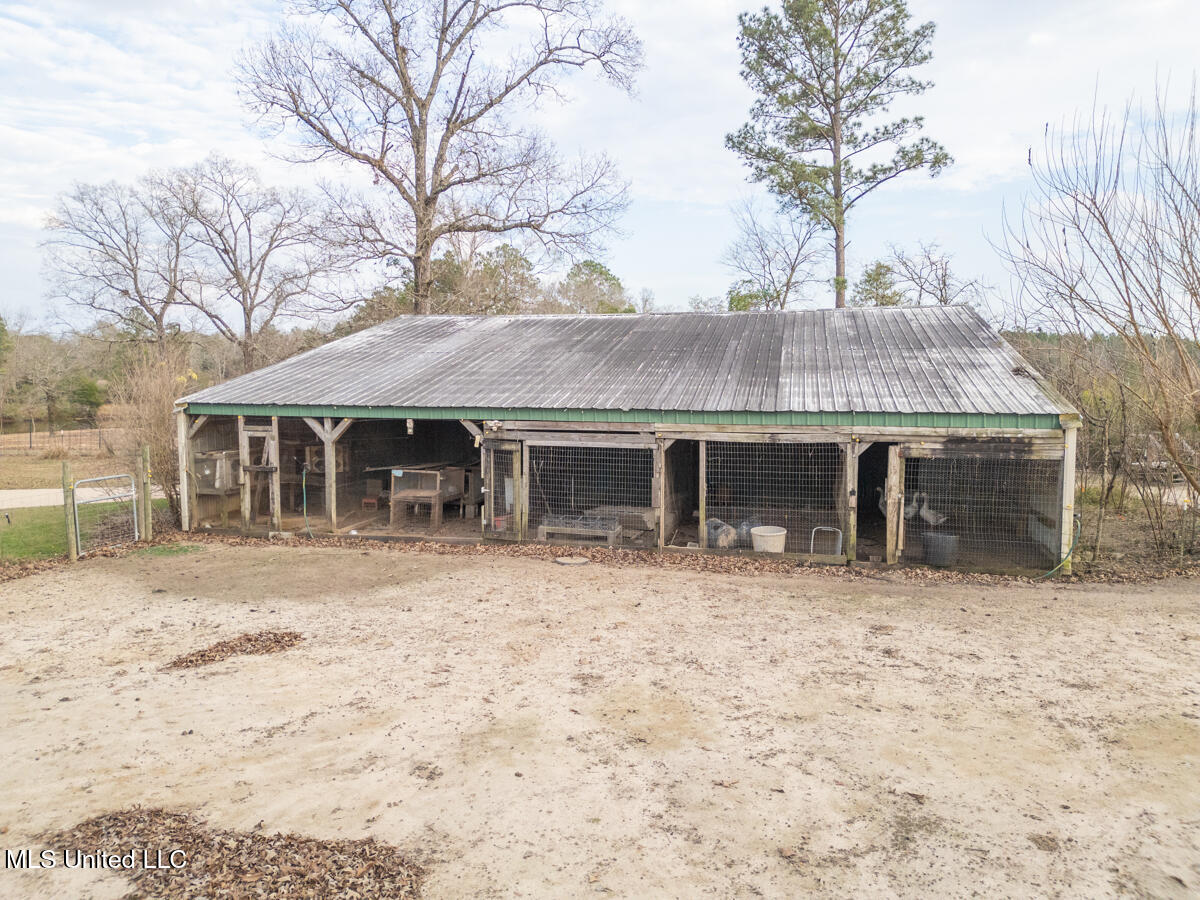 523 Dunnam Road Leakesville, MS 39451 - Photo 45 of 48 Barn
