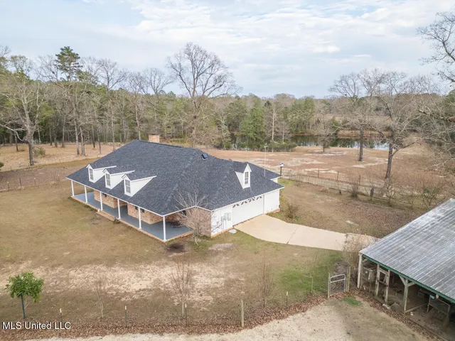 $832,000 | 523 Dunnam Road, Leakesville, MS 39451