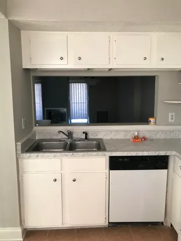 $1,500 | 5589 Gates Cove, Memphis, TN 38115