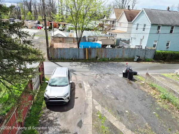 $1,300 | 68 Green Place, Unit 1, Scranton, PA 18509