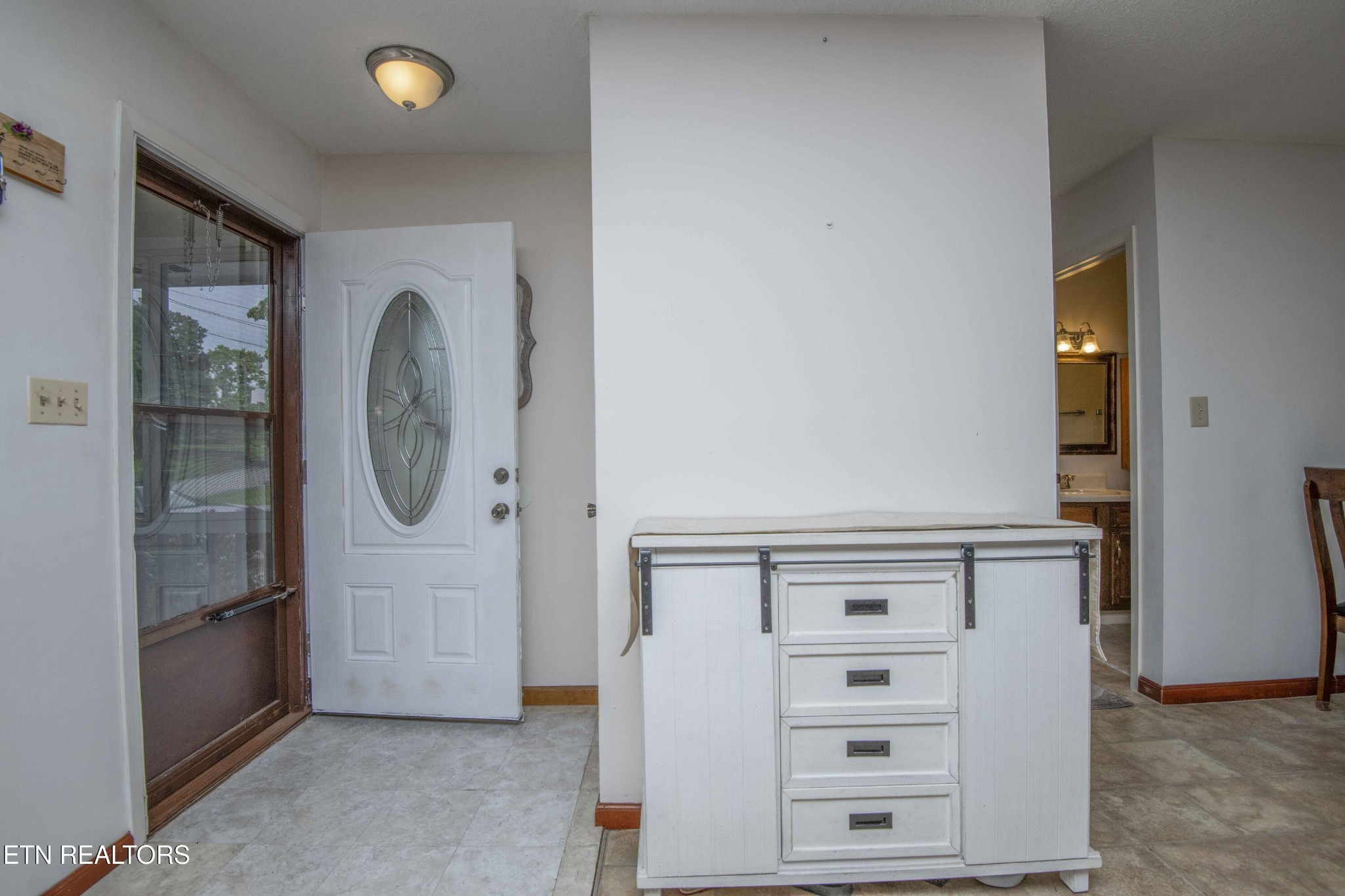 2206 Rambling Road Knoxville, TN 37912 - Photo 16 of 47 a view of washer and dryer