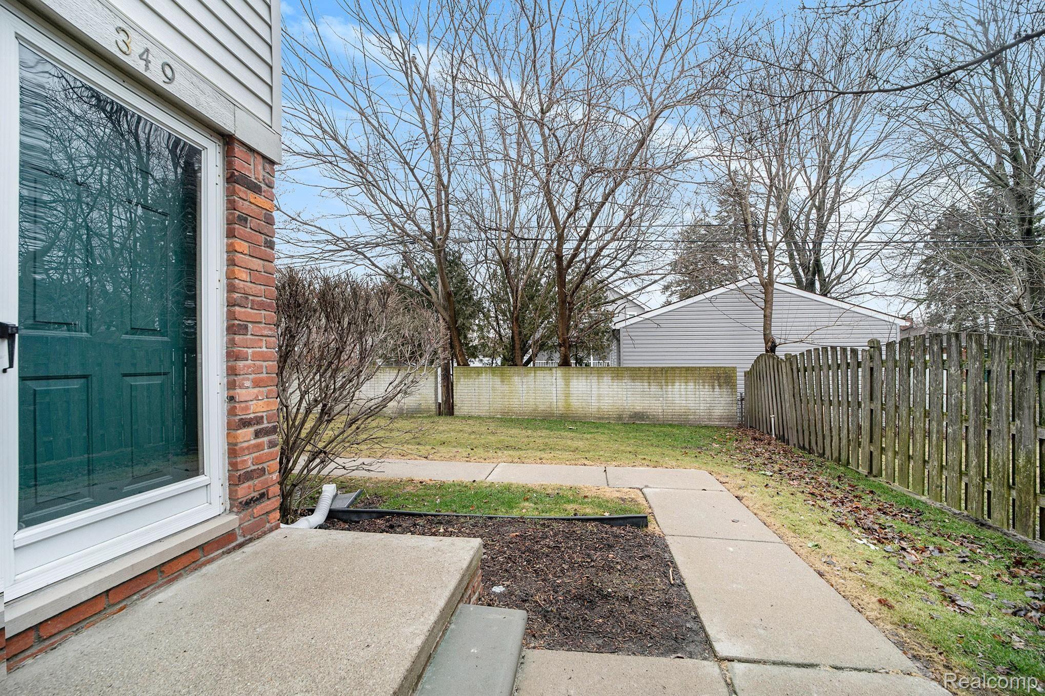349 South Crooks Road, Unit 5 Clawson, MI 48017 - Photo 23 of 24 Nice Area to Sit and Chill!