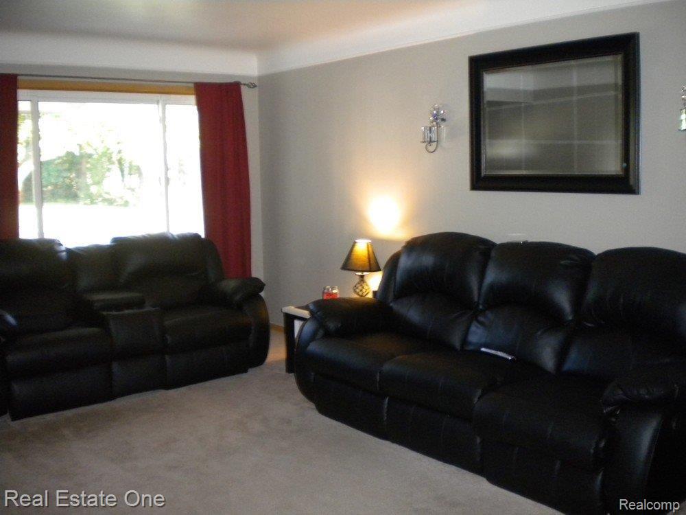11239 Martin Road Warren, MI 48093 - Photo 4 of 9 Living Room A.jpg