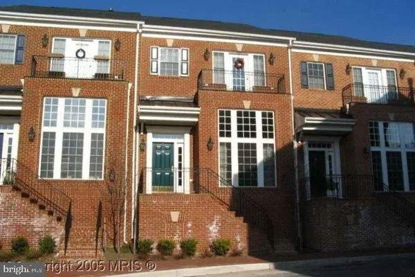 $3,200 | 724 Vestal Street, Woodbridge, VA 22191
