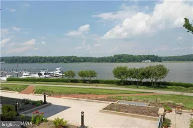 $3,200 | 724 Vestal Street, Woodbridge, VA 22191