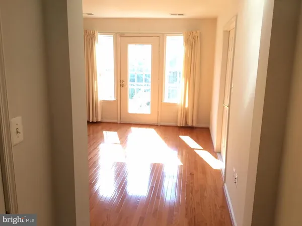 $3,200 | 724 Vestal Street, Woodbridge, VA 22191