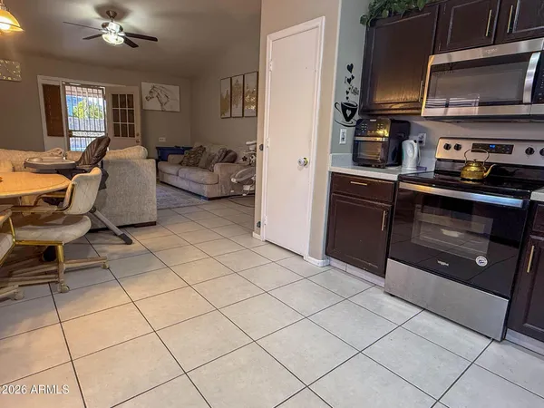 $2,545 | 20318 North 61st Avenue, Glendale, AZ 85308