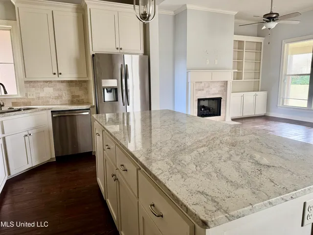 $310,000 | 106 Riverbend Avenue, Vidalia, LA 71373