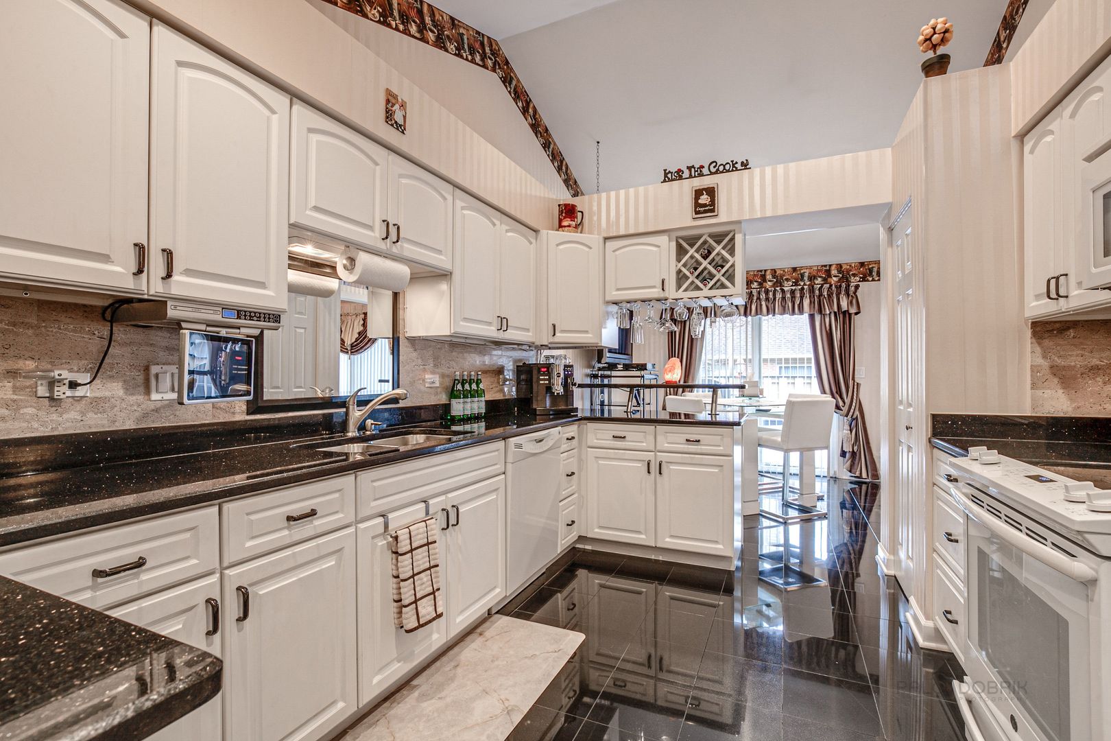1811 Koehling Road Northbrook, IL 60062 - Photo 13 of 32