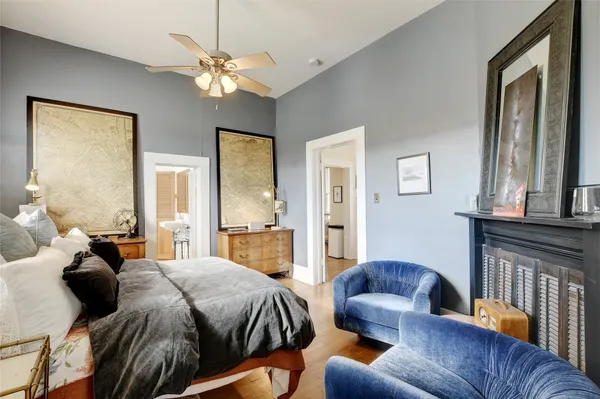 $2,750 | 221 North Johnson Avenue, San Marcos, TX 78666