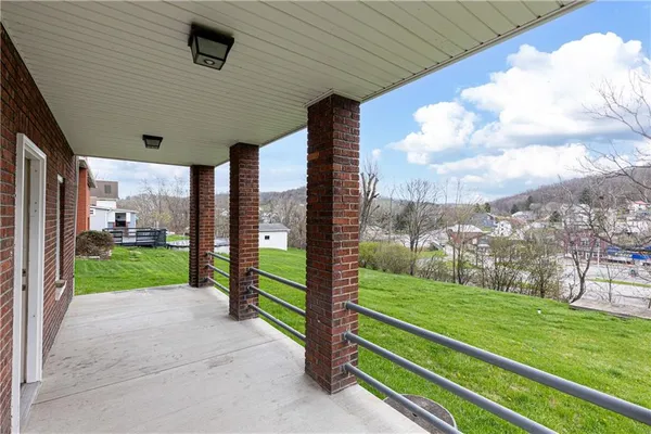 $154,900 | 109 Highland Avenue, Avella, PA 15312