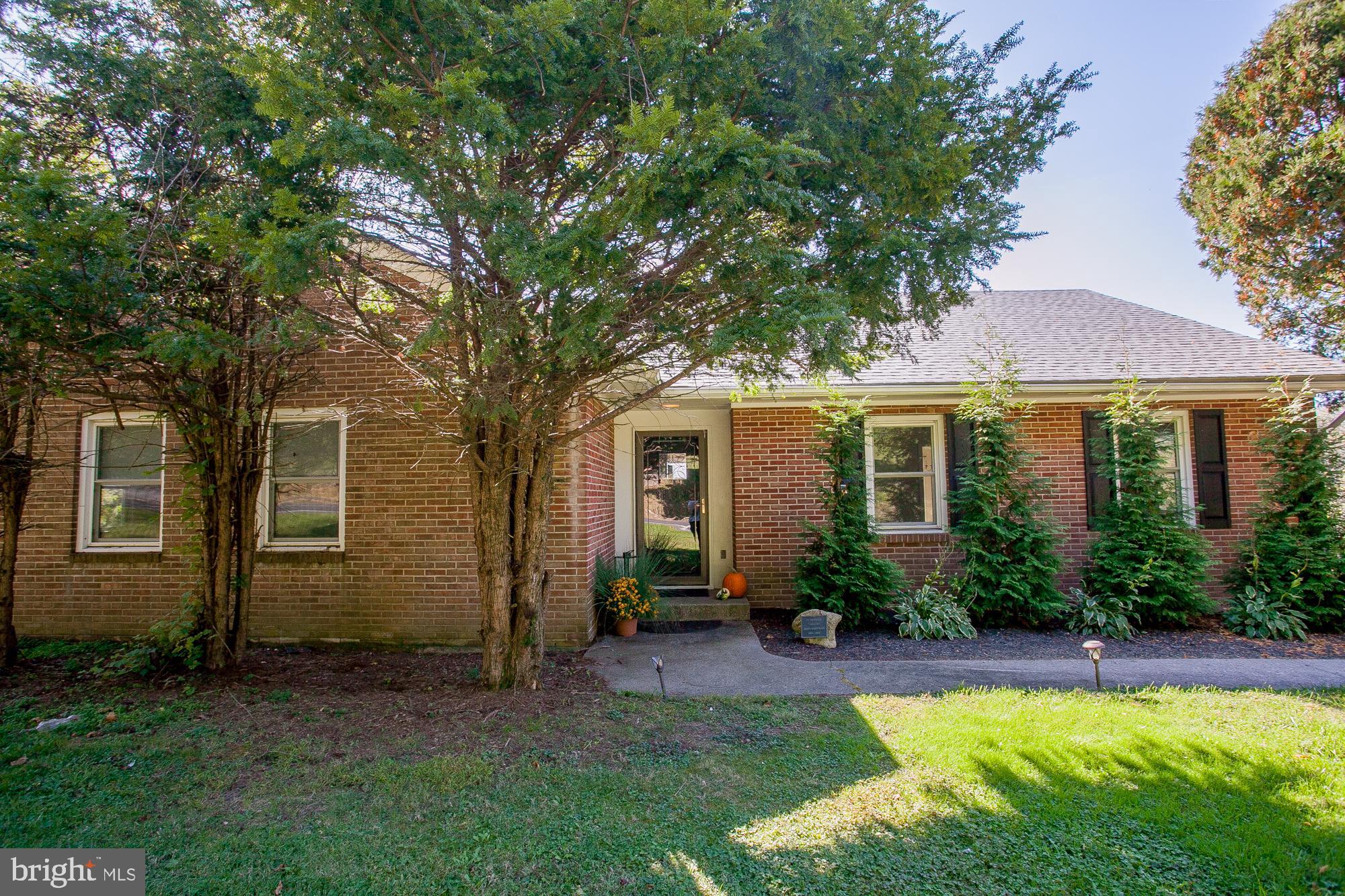 5890 Highway 412 Riegelsville, PA 18077 - Photo 1 of 70 Gallery Image 1