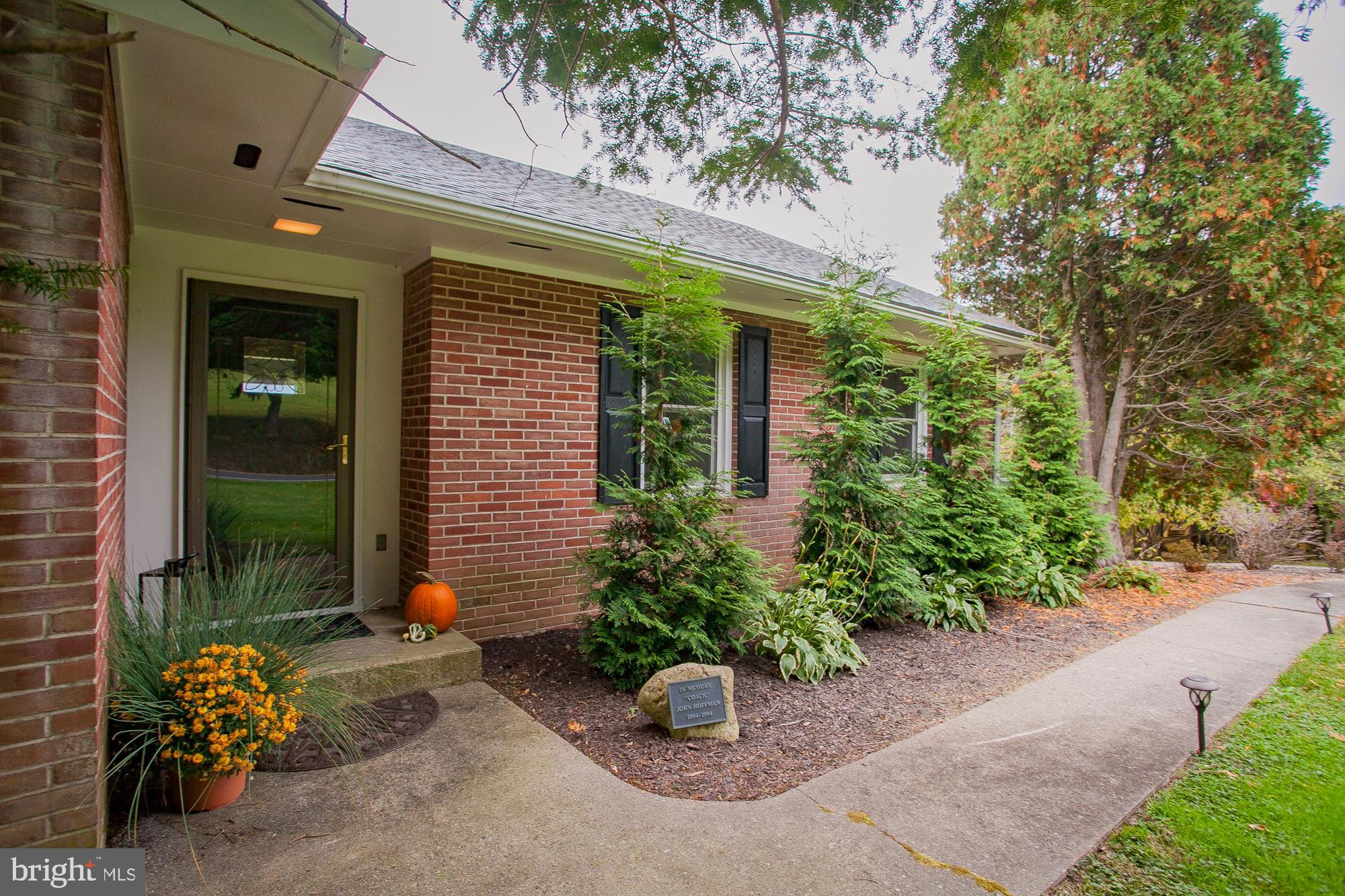5890 Highway 412 Riegelsville, PA 18077 - Photo 2 of 70 Gallery Image 2