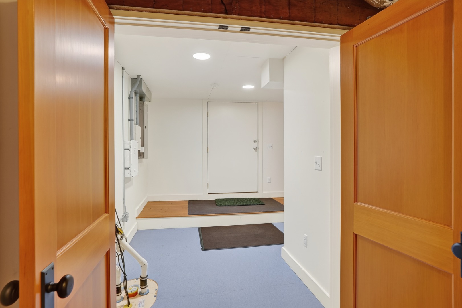 26 Harbor Hill Road Chilmark, MA 02535 - Photo 33 of 40 Lower Level Entrance