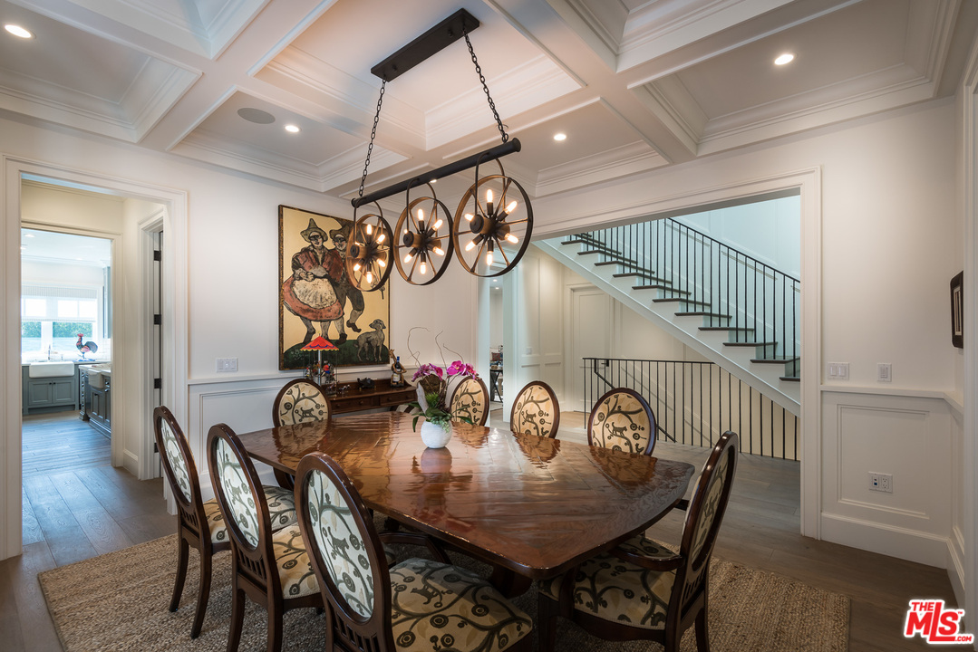 222 20th Street Santa Monica, CA 90402 - Photo 5 of 44 a view of a dining room and furniture