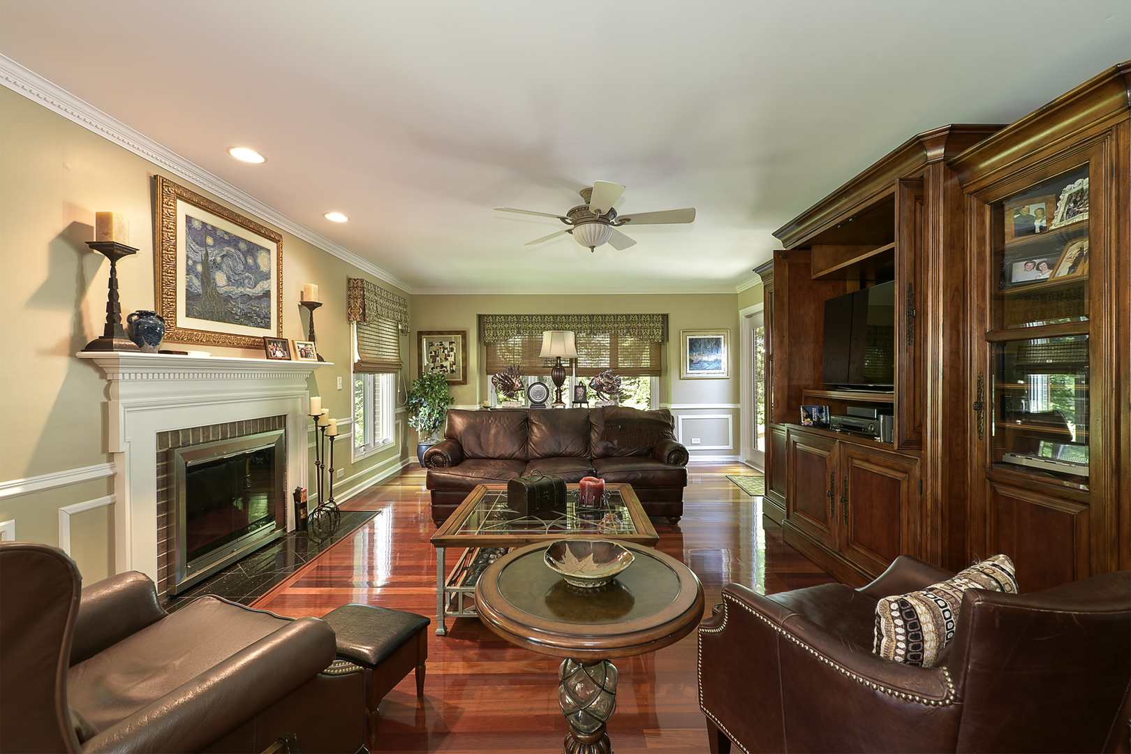 594 Scots Court Inverness, IL 60067 - Photo 2 of 17 Gallery Image 2