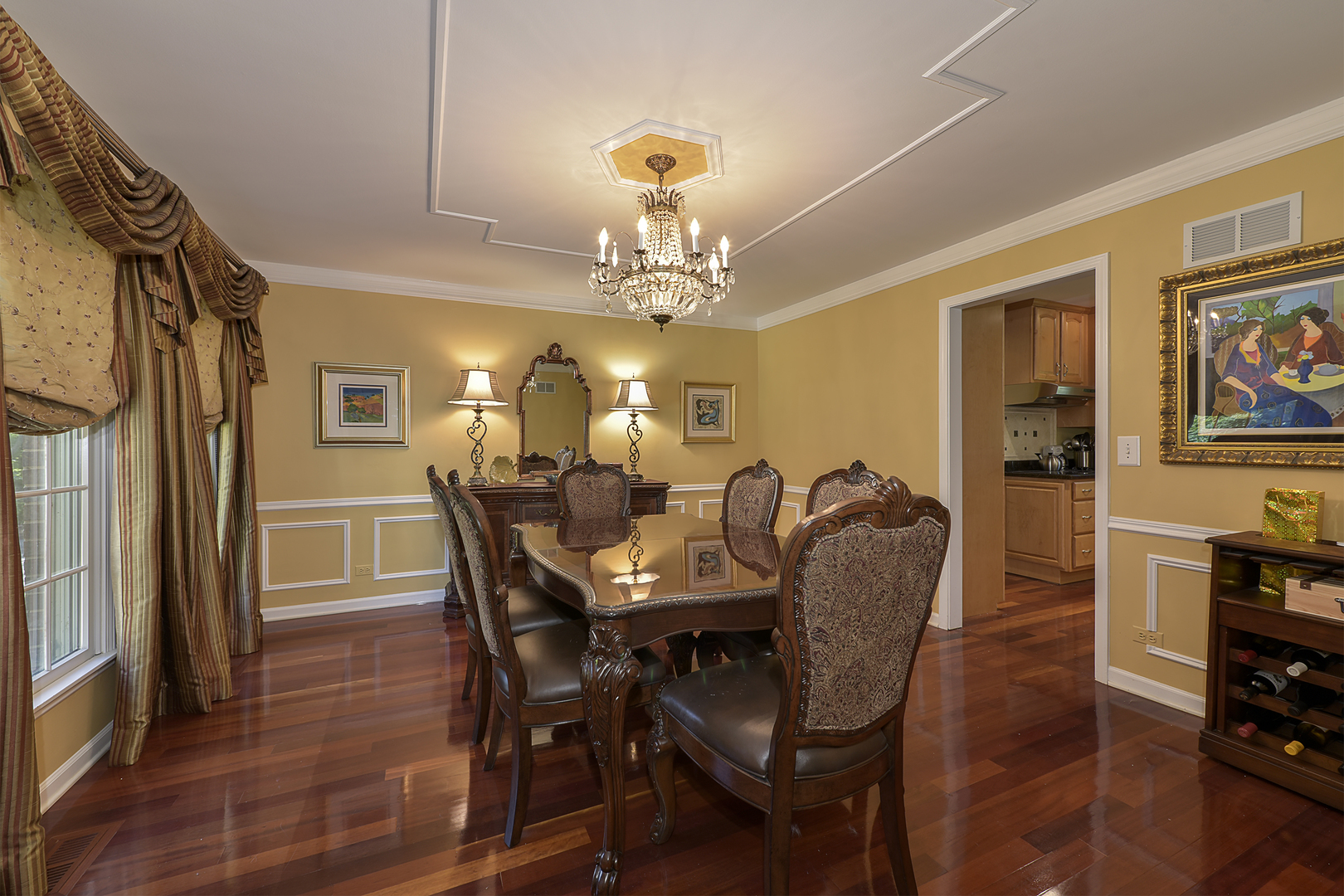 594 Scots Court Inverness, IL 60067 - Photo 5 of 17 Gallery Image 5
