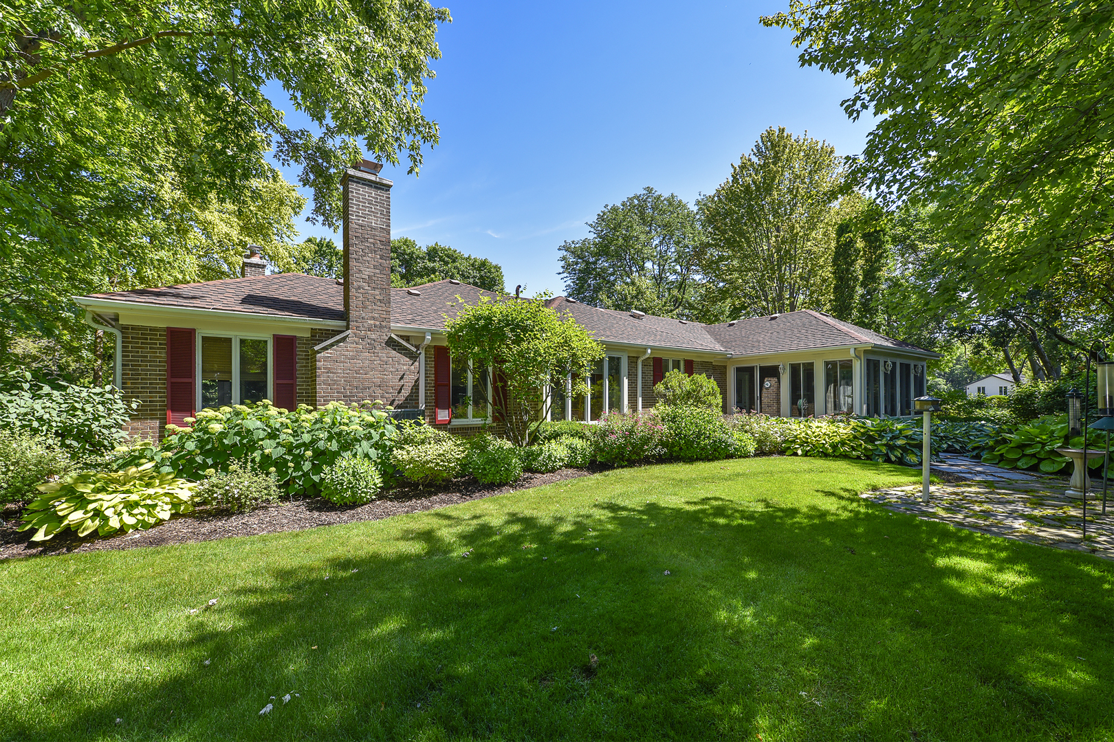 594 Scots Court Inverness, IL 60067 - Photo 10 of 17 Gallery Image 10