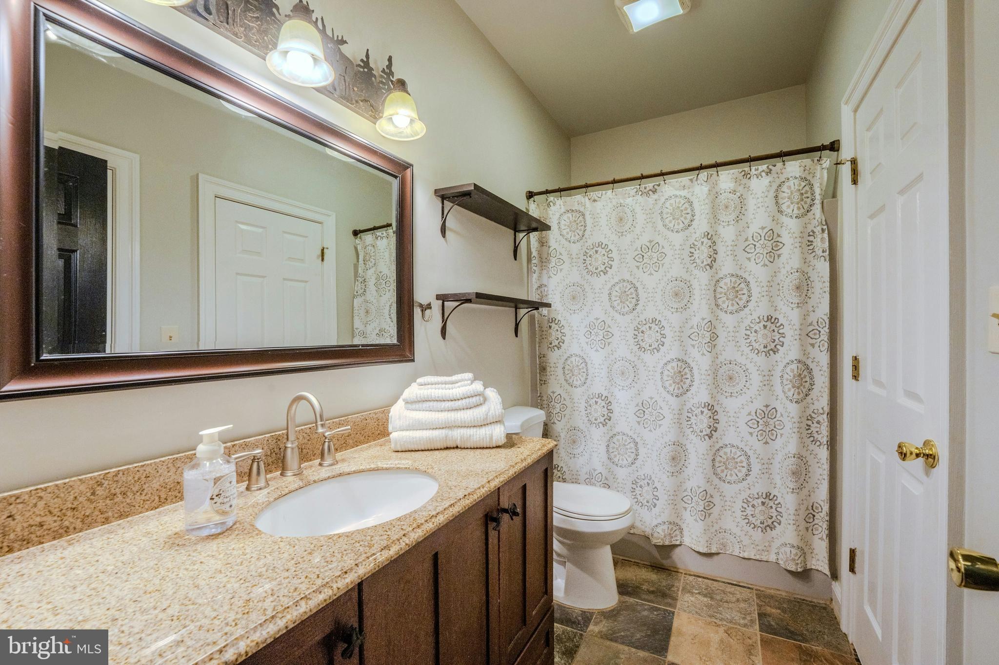 11404 Russell Road Purcellville, VA 20132 - Photo 27 of 52 Second Full Bath