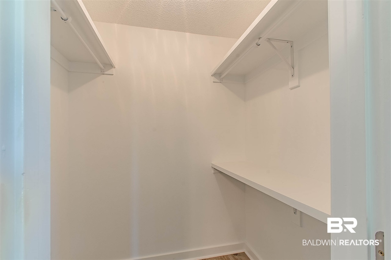 20940 Langford Road Fairhope, AL 36532 - Photo 33 of 43 Closet Bedroom 3