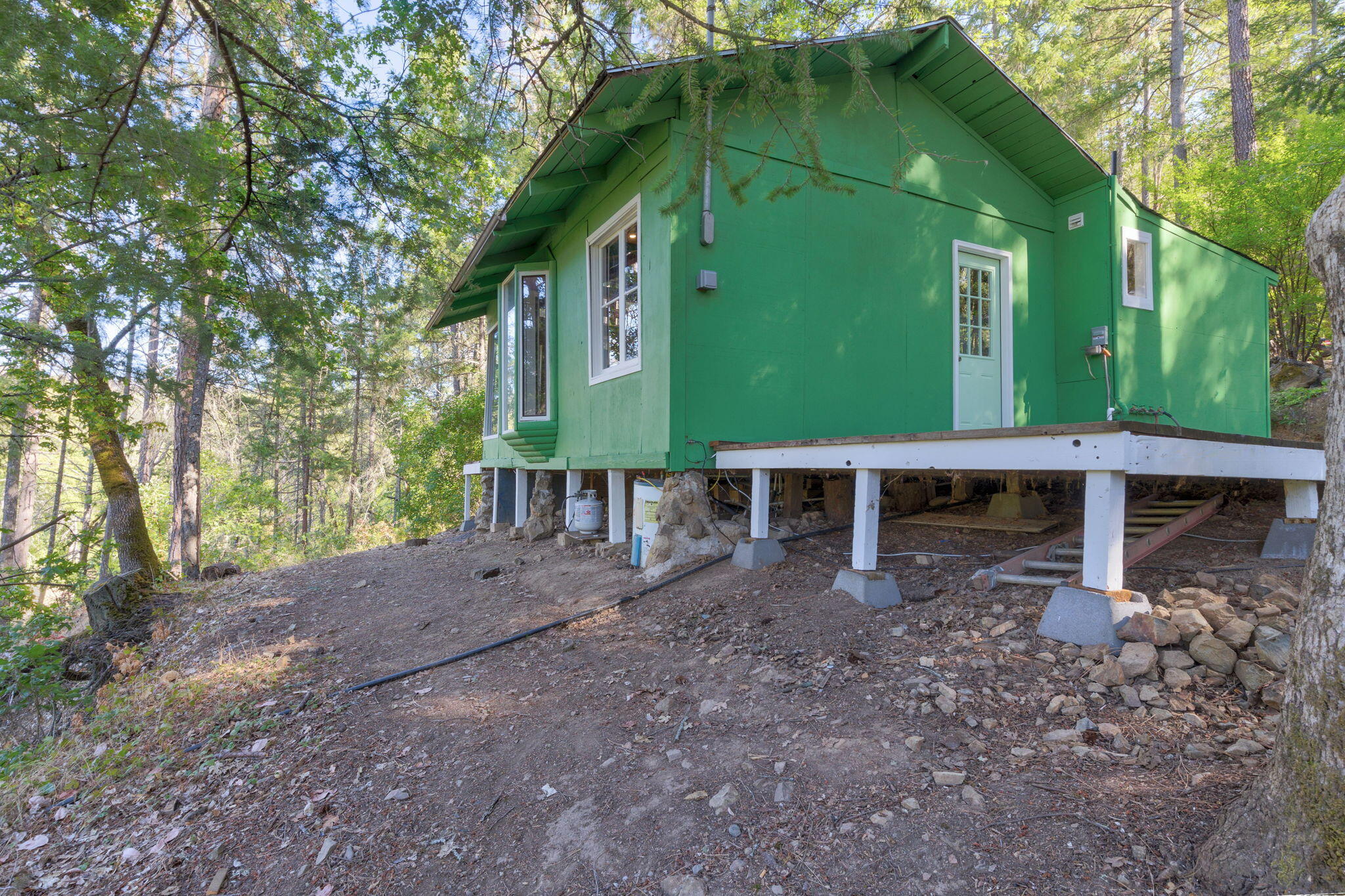 2110 Little Applegate Road Jacksonville, OR 97530 - Photo 20 of 35 View to front