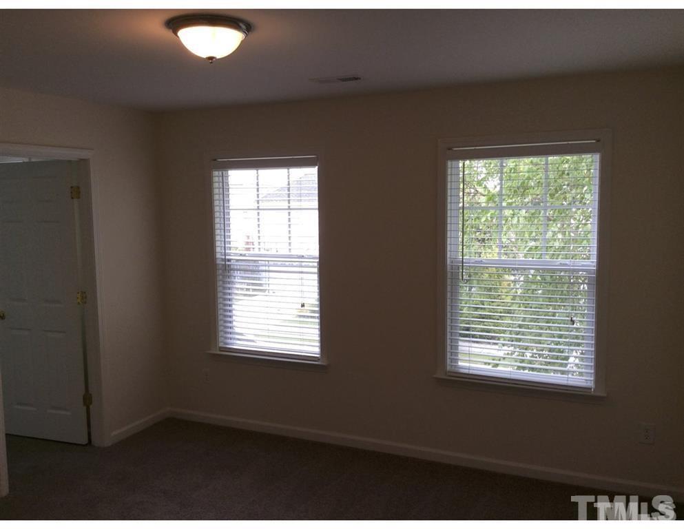 10606 Friendly Neighbor Lane Raleigh, NC 27614 - Photo 10 of 23 Gallery Image 10