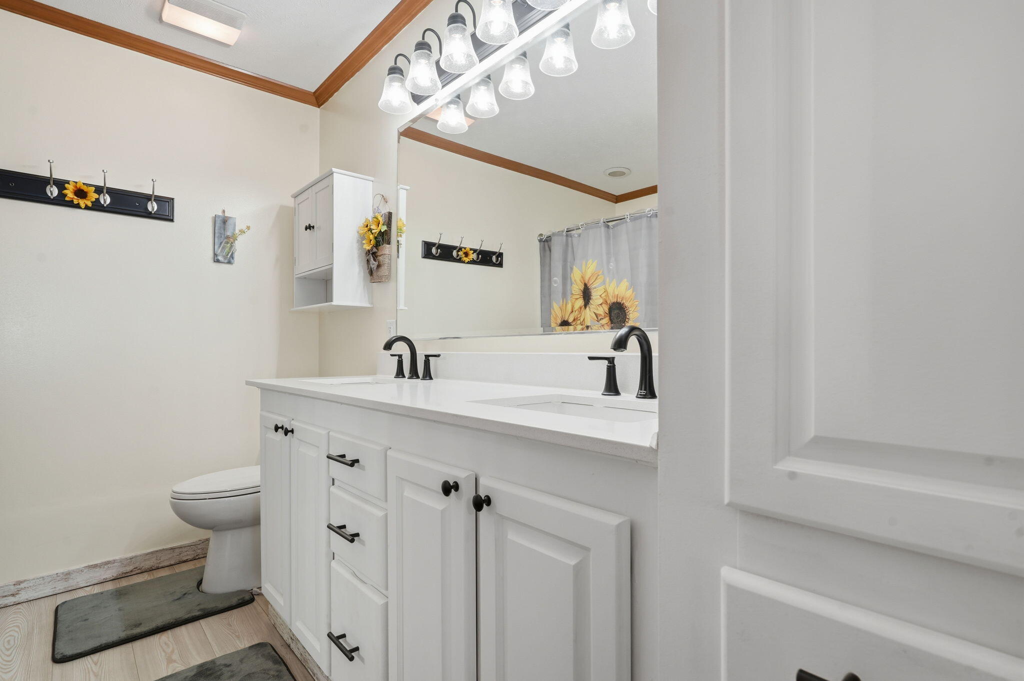 5305 Cobblefield Lane Kalamazoo, MI 49004 - Photo 11 of 14 40-web-or-mls-_RGC4120 Ryan Champion